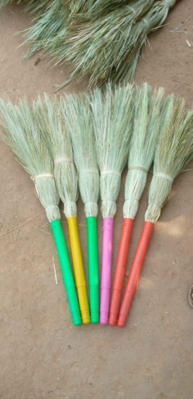 600-900gm Khajhoor Jhadu in Pipe, Broom Length : 4-6Ft, Feature : Sweep ...