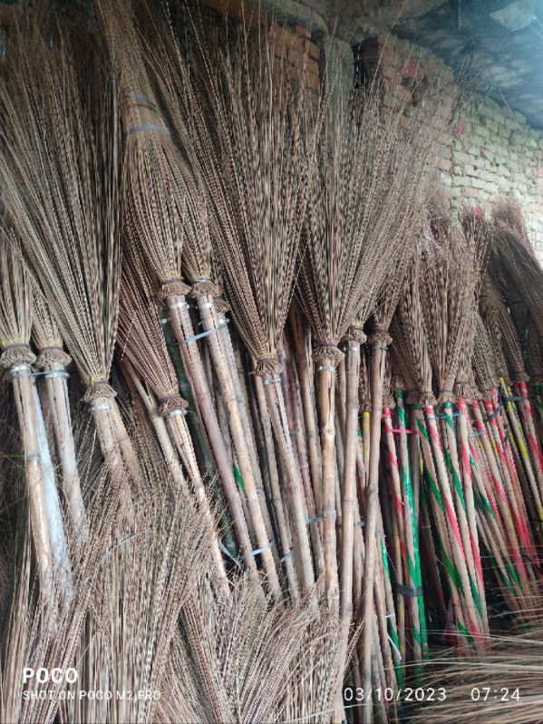 Brown Long Coconut Broom in Clip Band, for Cleaning, Feature : Reliable