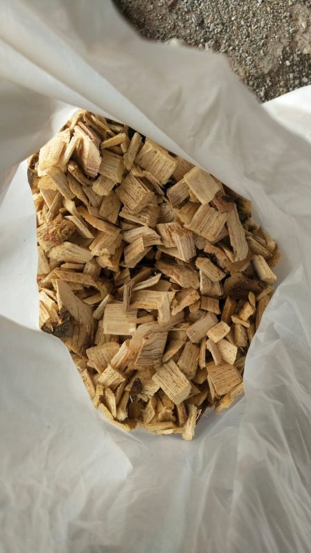 Non Coated Fire Wood Chips, For Home Use, Industrial Use, Feature : Fine Finished, Light Weight, Long Life