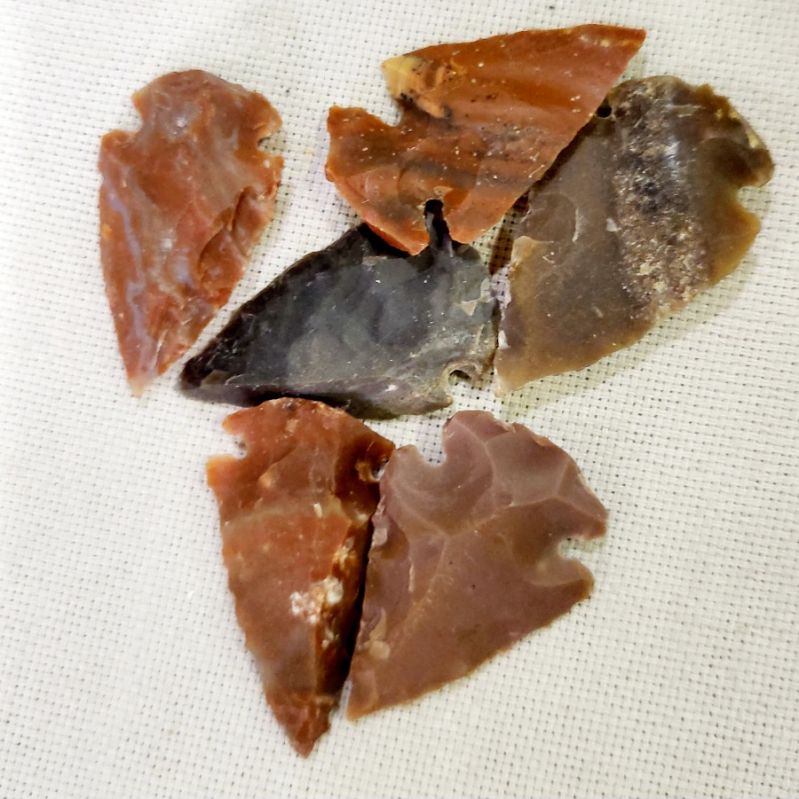 Red Aart-in-stones Polished Natural Agate Gemstone Arrowheads, For Healing, Size : 20-30mm, 30-40mm