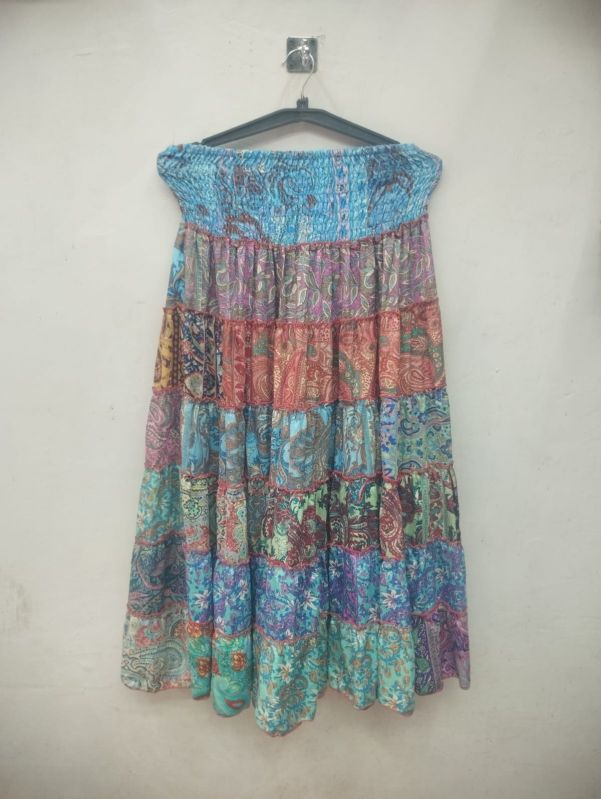 Printed silk skirts, Speciality : Easy Wash, Anti-Wrinkle, Shrink-Resistant