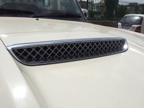 mahindra scorpio bonnet scoop