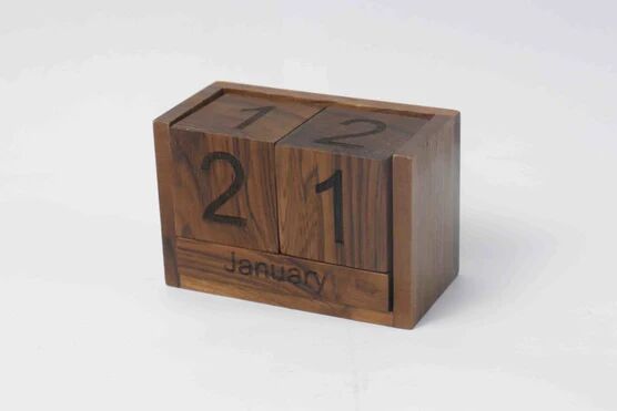 Teak Wood Calendar, Color : Brown