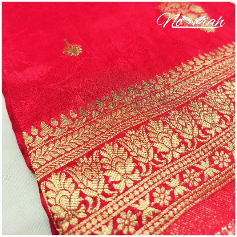 Red Viscose Russian Silk Saree, Feature : Anti-Wrinkle, Easy Wash, Shrink-Resistant
