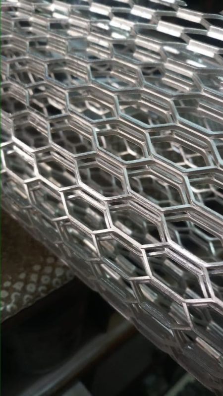 Hexagonal Expanded Mesh, Size : 0.40 mm to 2 mm, Color : Silver, Black ...