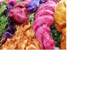 Conifer coloured sari silk thrums