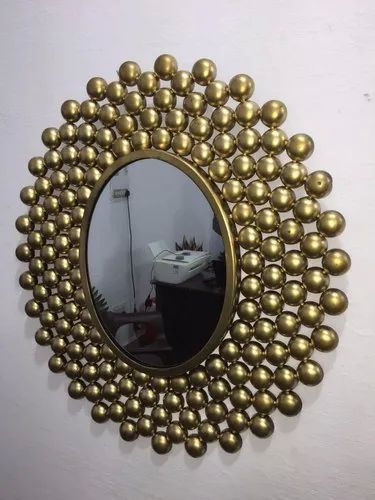 Golden Iron Round Wall Mirror, for Household, Specialities : Easy To Fit, Attractive Look