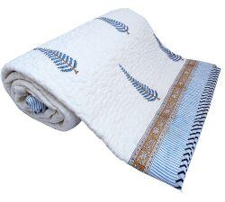 White Cotton Quilt, for Home Use, Hotel Use, Technics : Handloom