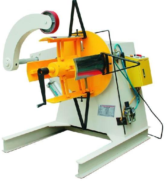 Slitter rewinder machine for steel coil recoiling