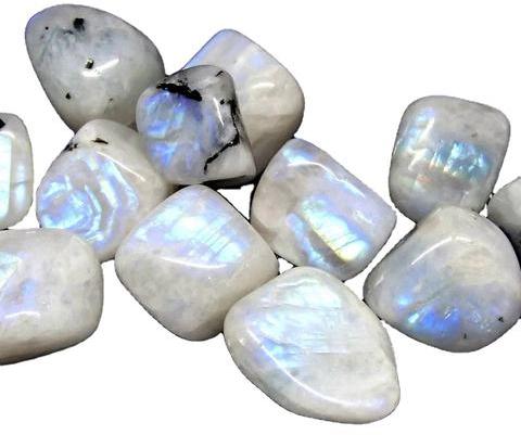 Polished Gemstone Rainbow Moonstone Tumble Stone, Size : Customised