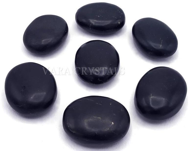 Black Oval Polished Gemstone Shungite Palm Stone, For Decoration Healing, Size : Customized