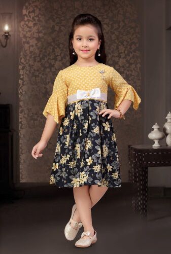 Printed Girls Bell Sleeves Frock, Size : 16x20 sizes