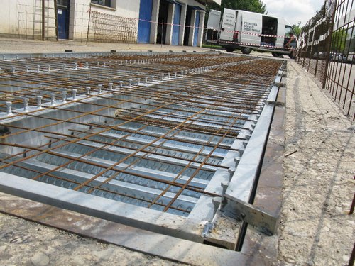 Platform Concrete Weighbridge, Size : 3m x 9m