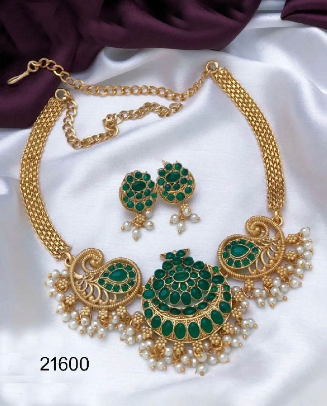 Gold plated kemp  green choker set