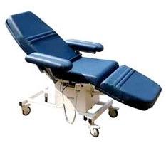 Rectangular Metal Electric Blood Donor Chair, for Clinical Use, Lab Use, Voltage : 220V