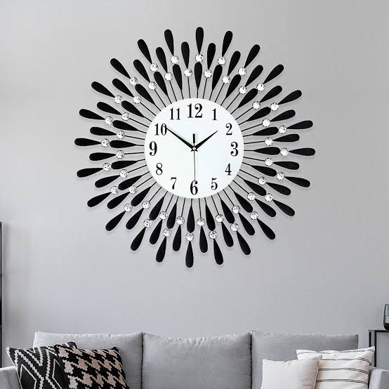 Analog Acrylic Metal Wall Clock, for Home, Office, Decoration, Specialities : Seamless Design, Scratch Proof