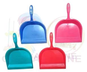Plastic Dustpan, for Home, Feature : Attractive Design, Rust Proof