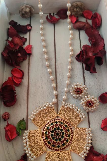 Gold Plated Kundan Beaded Necklace Set, Style : Modern