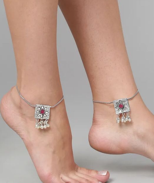 Polished Silver Plated Kundan Anklet, Feature : Fine Finishing, Unique Designs