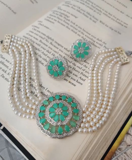 White and Green Pearl Necklace Set, Feature : Fine Finishing, Unique Designs