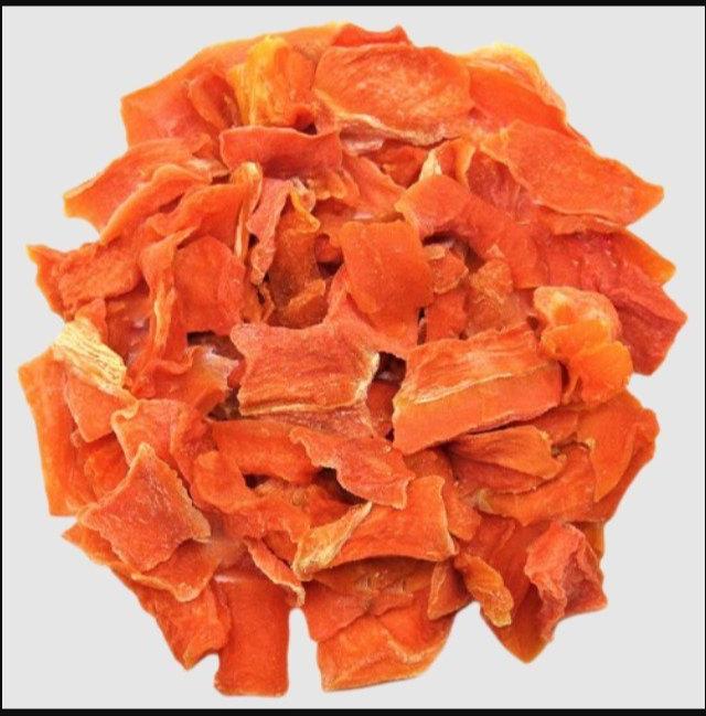 Natural Dehydrated Carrot Flake, for Food, Juice, Pickle, Snacks, Taste : Crispiness, Delicious