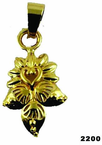 Brass micro gold plated leaf pendant, Occasion : Part Wear