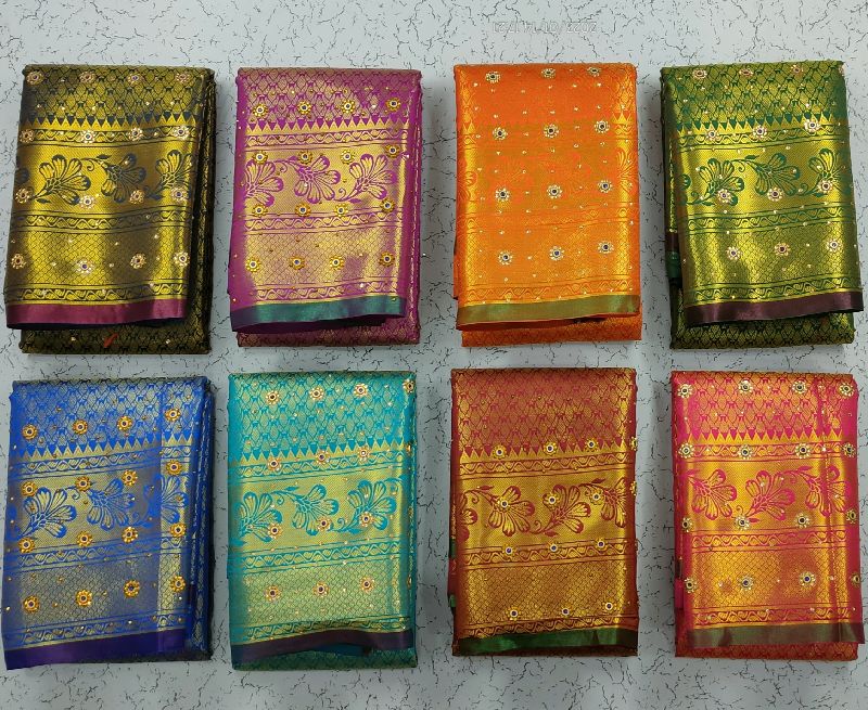 Kanchipuram Unstitched Brocade Kanjeevaram Saree, For Dry Cleaning, Age Group : Adults