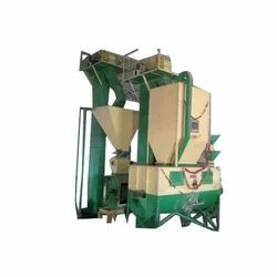 Electric Semi Automatic Mild Steel Poultry Feed Making Machine, Capacity : 300 Kg Per Hr