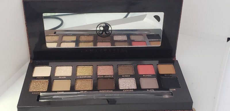 Anastasia Beverly Hills Sultry Eyeshadow Palette