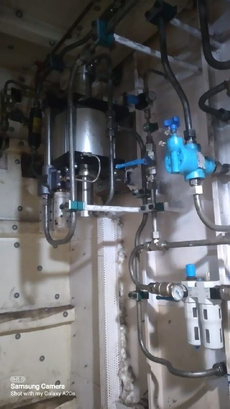 Hydraulic pumps ship installation service