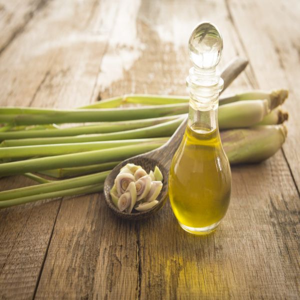 Organic Lemongrass Oil, for Etc., Feature : Purity