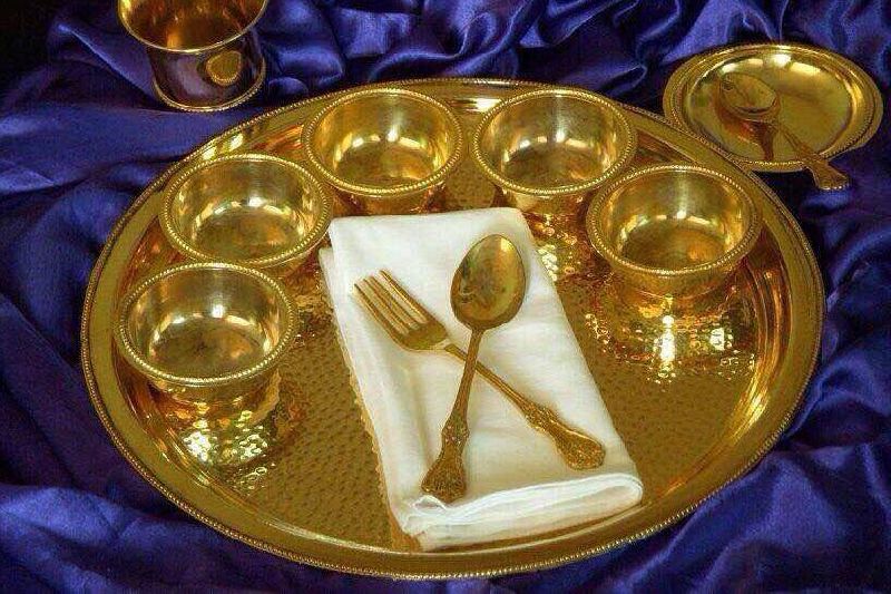 Sajan Cot Gol Brass Thali Set, for Bhojan, Feature : 6month