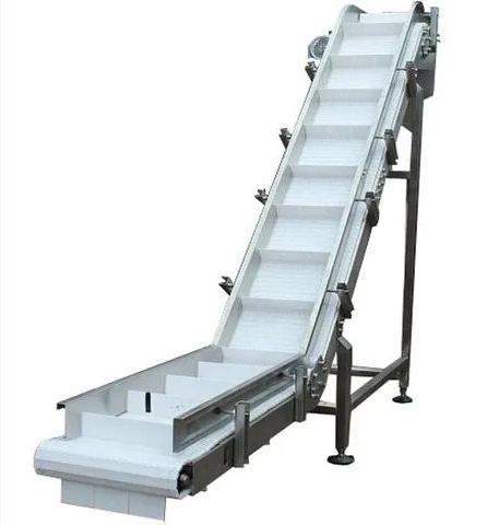 Metal Cleated Belt Conveyor, for Moving Goods, Industrial, Feature : Excellent Quality, Heat Resistant