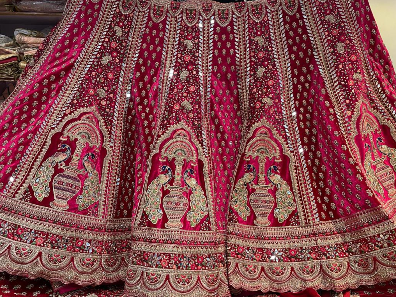 Designer Bridal Lehenga, Feature Dry Cleaning, Breathable, Color