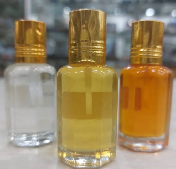 Attar oil, Packaging Type : Glass Bottle