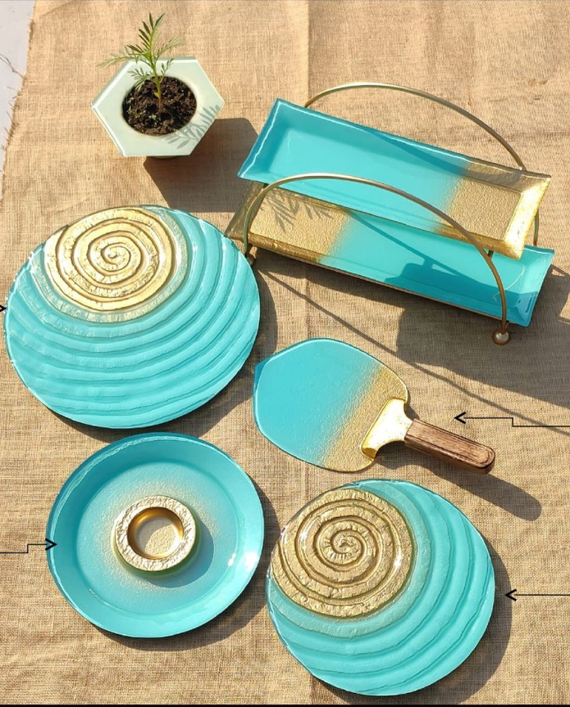 Green Round Polished Ceramic Azure Serving Platter, for Restaurant