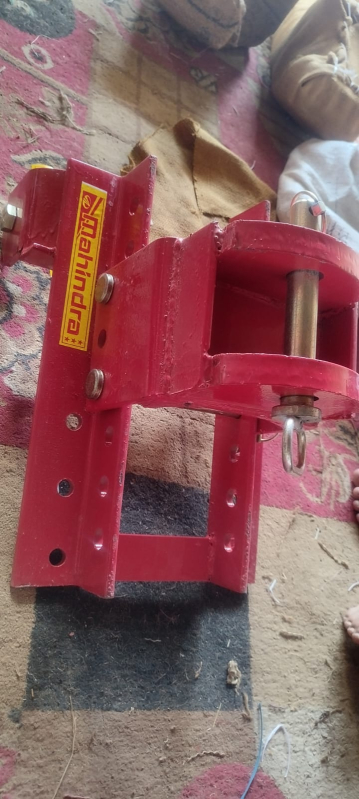 Red Manual Mahindra Tractor Hitch at Rs 3,000 / Piece in Meerut
