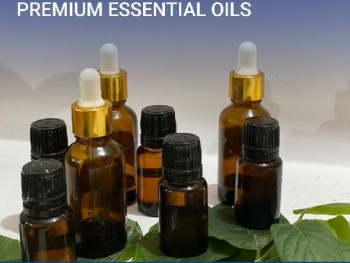 Liquid Essential Oils, For Personal Care, Medicine Use, Aromatherapy, Purity : 99.9%