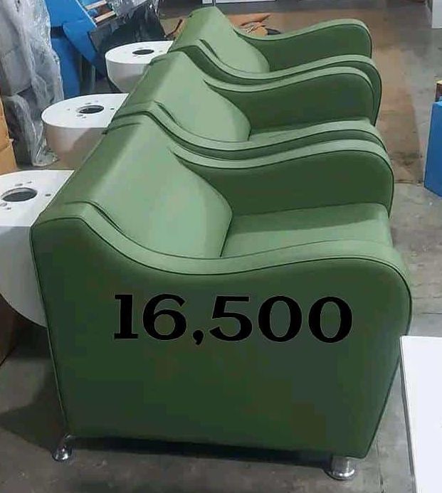 Plain Polished Metal Oskar Normal Salon Chair, Size : Standard