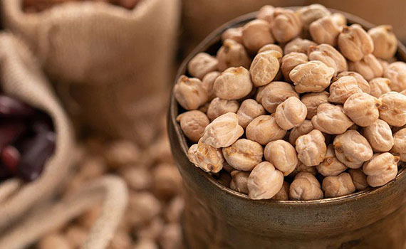 Common Chickpeas Seeds, for Agriculture, Cooking, Food, Medicinal, Style : Dried, Natural, Raw
