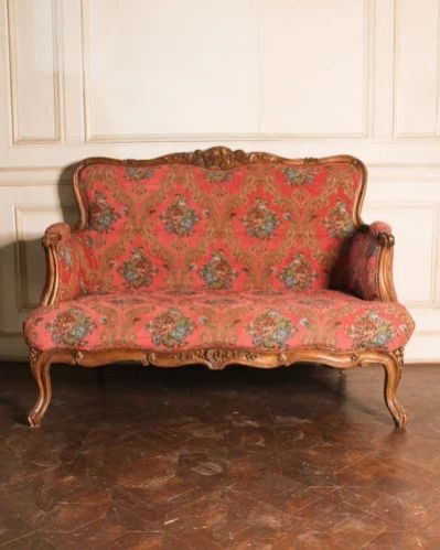 Royal Red Teak Wood Sofa Set, Feature : High Strength