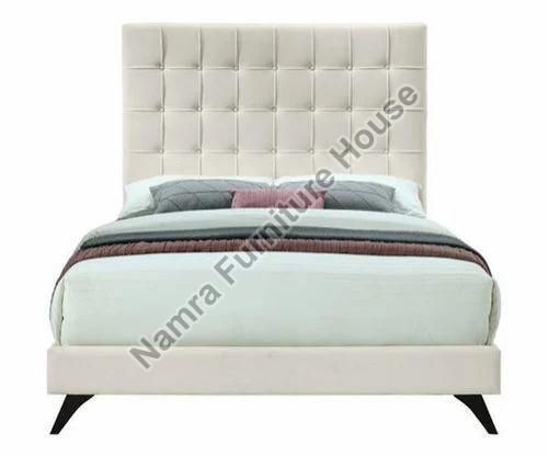 White Hotel Room Wooden Bed, Feature : Accurate Dimension, Attractive Designs, High Strength