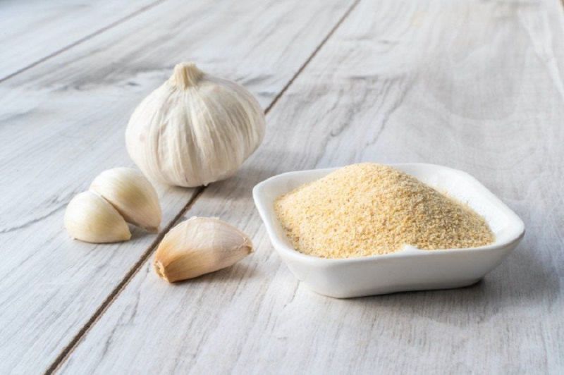 Dried Garlic Granules, for Spices, Cooking, Feature : Natural, Moisture Proof, Gluten Free, Dairy Free