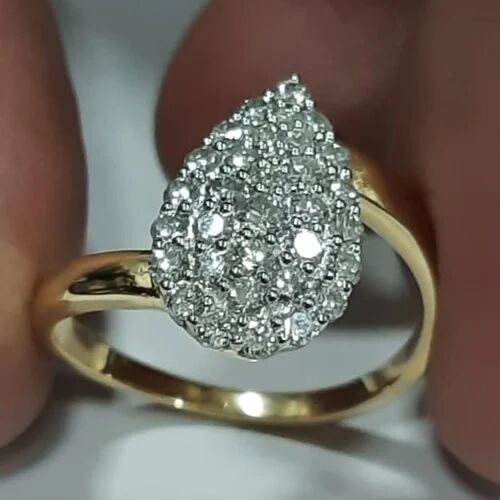 Yellow Gold Flawless Round Diamonds Rings, Gender : Women's
