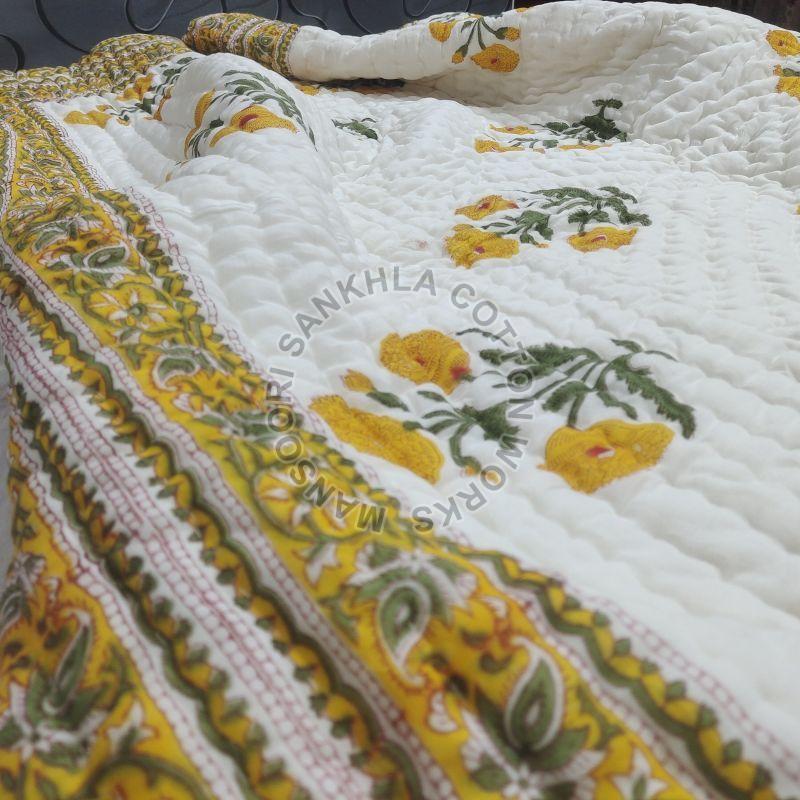 Yellow Printed Cotton Filling Quilt, Style : Regular