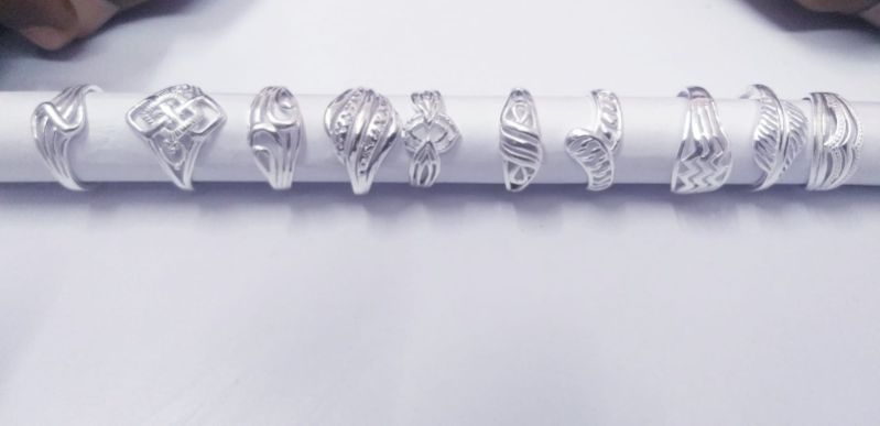 Polished silver toe rings, Occasion : Casual Wear