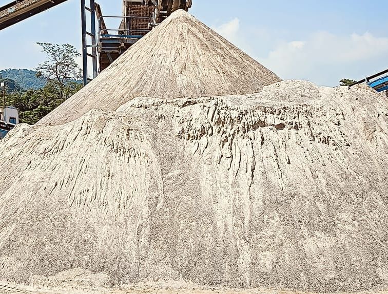 Grey Stone Dust, For Construction, Density : 1680 Kg/m3