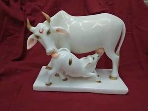 Marble Cow and Calf Statue, for Temple, Shop, Home, Garden, Packaging Type : Thermocol Box