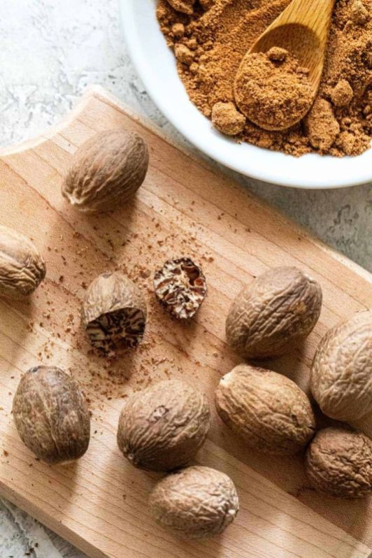 RDT FOODS indian nutmeg, Certification : FSSAI Certified