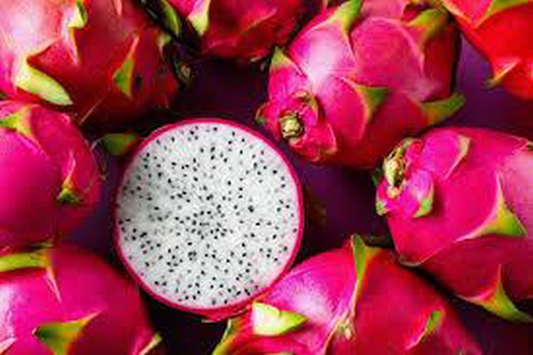 Natural Fresh Dragon Fruit, for Human Consumption, Packaging Type : Plastic Pouch, Plastic Packet, Plastic Box
